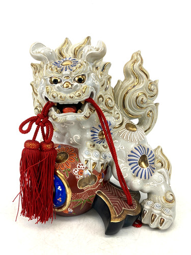 Statue lion shishi komainu - lion,