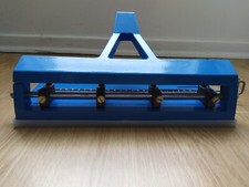 bureau perforatrice vintage