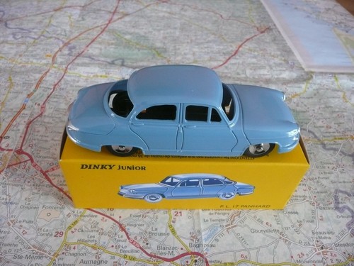 Panhard bleue dinky - 17,