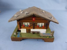 VINTAGE CHALET boite a musique