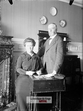 Man, woman, couple, living room, glass plate, old photo, negative 9x12 cm