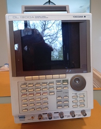 Oscilloscope numérique - oscilloscope,