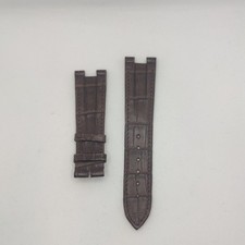 Bracelet cuir pour montre Crocodile marron  avec renfort "Van Cleef & Arpels". 