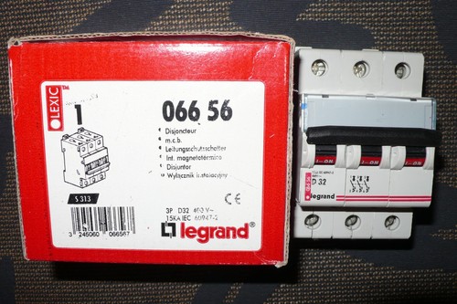 Disjoncteur triphase 32a - disjoncteur,