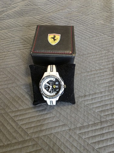 Montre homme quartz - à,