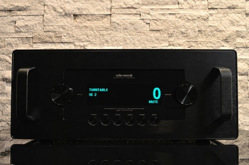 Audio research reference - research,