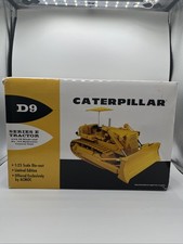Caterpillar D9 Series E Track-Type Tractor Bulldozer Hydraulic Control 1:25 D9E