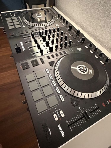 Numark ns7 controller with - dj,