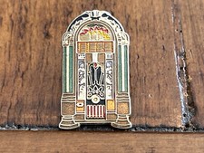 PINS PIN ENAMEL WURLITZER JUKE BOX   VERSION DORE EGF
