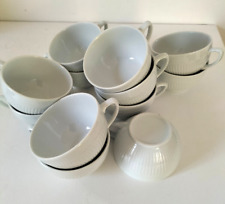Lot 12 tasses porcelaine blanches