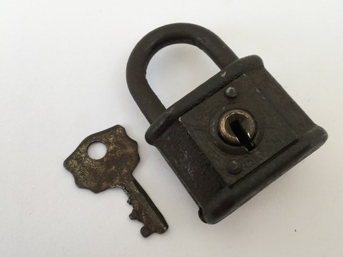 Serrure ancienne ancienne