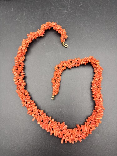 Ancien collier corail rouge - en,