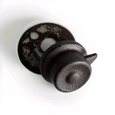 Tourillon de casque à pointe