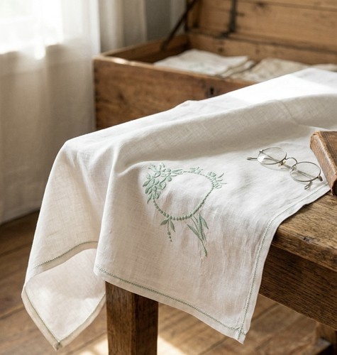 Ancienne nappe carrée - ancienne,