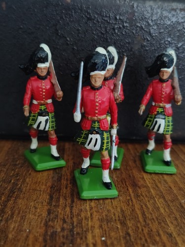 Lot figurines métal militaria