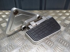 Repose pied passager droit