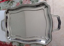 Joli grand plateau en inox