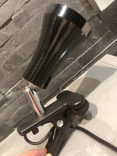 Spot industriel noir