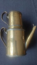 Cafetière ancienne en laiton