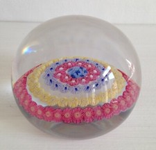 Beau sulfure en cristal et