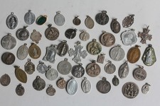 Lot 50 Médailles religieuses