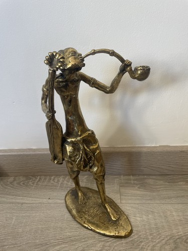 Sculpture statuette figurine