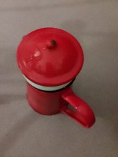 cafetière ancienne en tôle