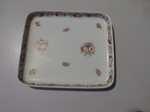 Très joli petit plat carré - joli,