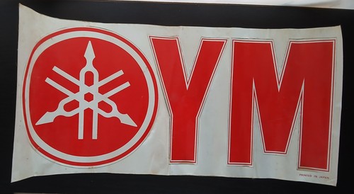 Grand autocollant yamaha - grand,