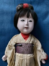 TRÈS ANCIENNE POUPEE