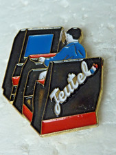 pin's pins badge borne jeu arcade Jeutel Tab 1