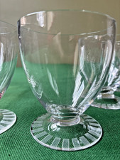 Lot de 10 verres à vin blanc