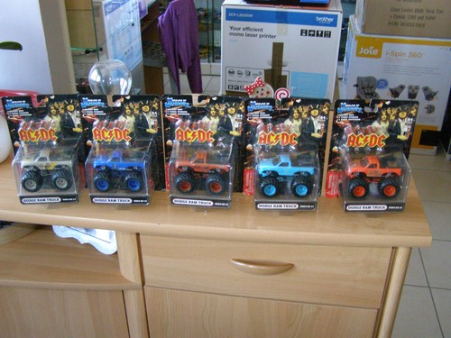 2005 monster jam ac - 1/64,