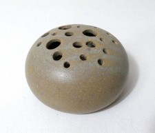 ancien pique fleurs en grès