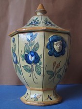 ANCIEN POT EN FAIENCE A