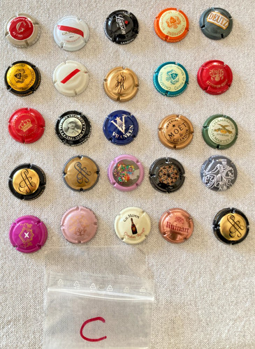 Lot 25 muselets de - c,