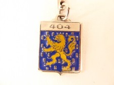 RARE keychain / key ring - PEUGEOT - 404 - ENAMEL - ENEMY - LION