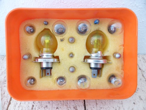 Ancienne boîte ampoules - ancienne, de