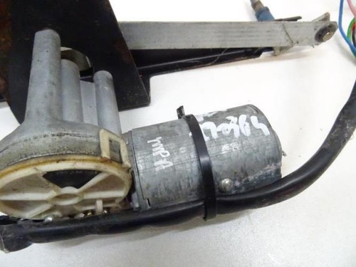 Moteur essuie glace avant