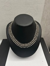 Très beau collier en argent