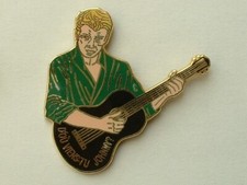 PIN'S JOHNNY HALLYDAY - GREEN SHIRT - BLACK GUITAR