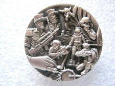 INSIGNE DES PARACHUTISTES