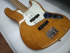 Guitare basse électrique