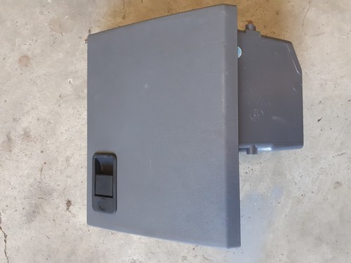 Boite gants peugeot 205 - boite, a
