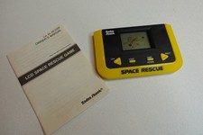 RADIO SPACE RESCUE Vintage Electronic Handheld  Arcade Video game Watch  R7