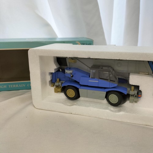 Komatsu échelle wing250 - komatsu,