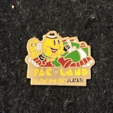 RARE PINS PIN'S .. 1990 ATARI LYNX PAC LAND COMIC BOOK VIDEO GAME ~FQ