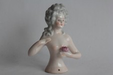 Demi figurine porcelaine Femme
