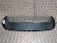 Becquet / déflecteur hayon -