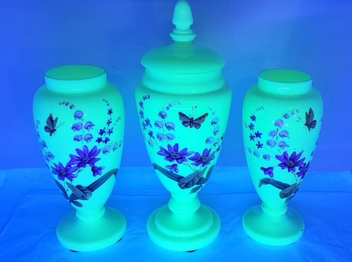 Custard opaline uranium glass - custard,